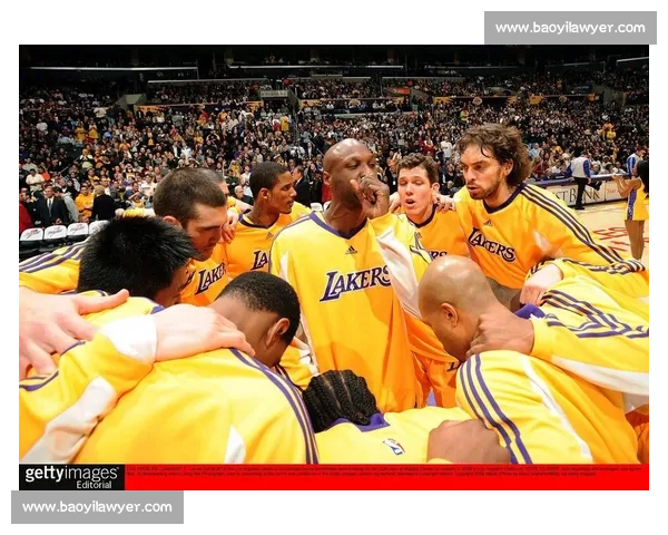 湖人vs湖人最新比分揭晓比赛过程引发球迷热议全场表现成为焦点